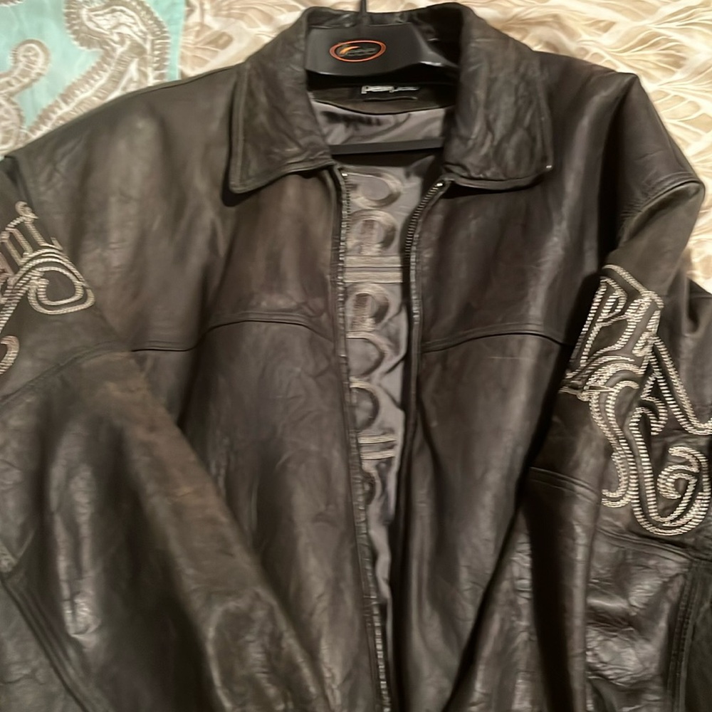 Olive green old school, Pelle